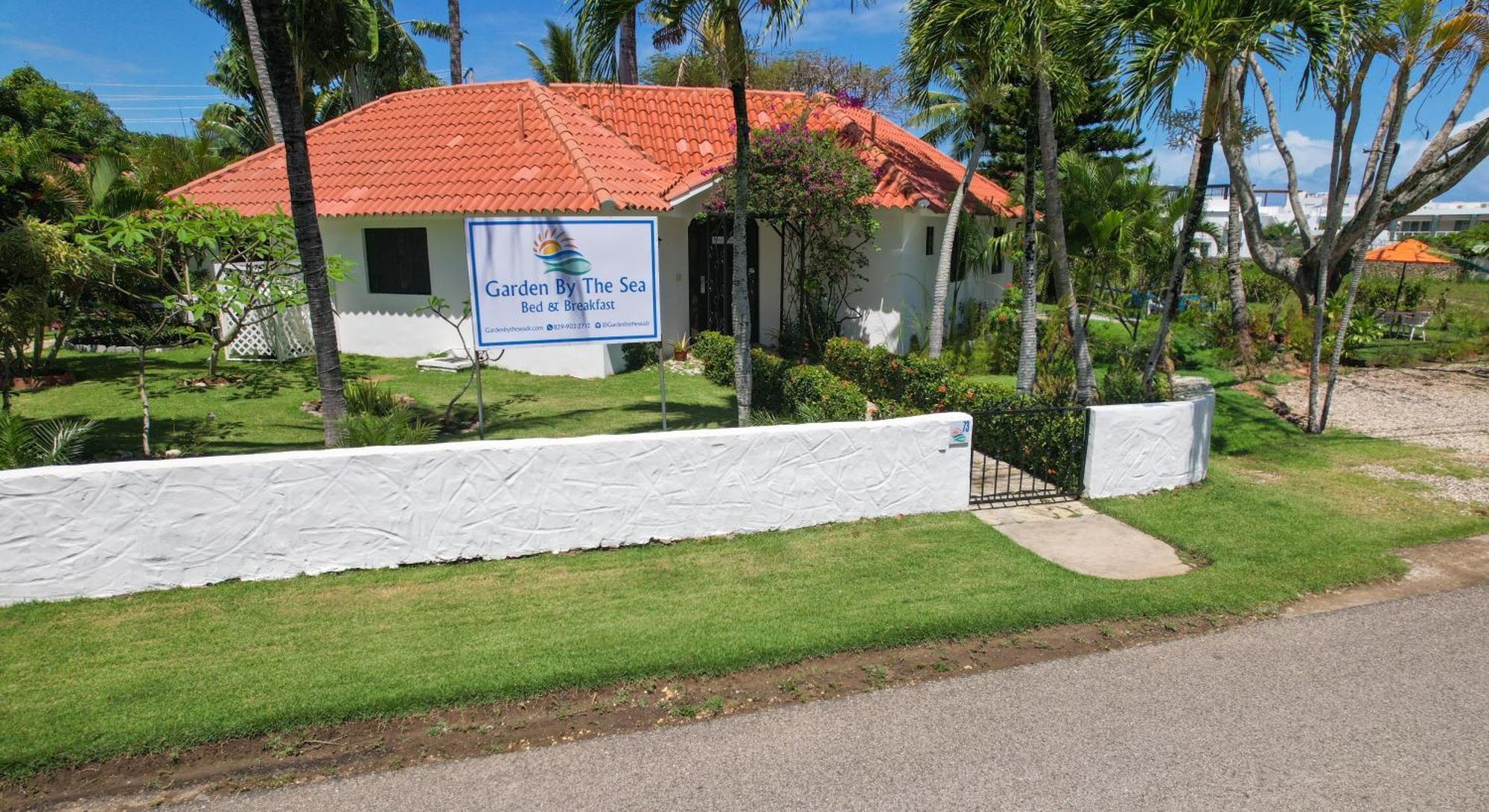 Garden By The Sea Bed and Breakfast Sosúa Εξωτερικό φωτογραφία